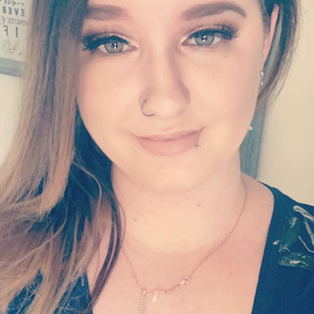 Meet your Posher, Kayla
